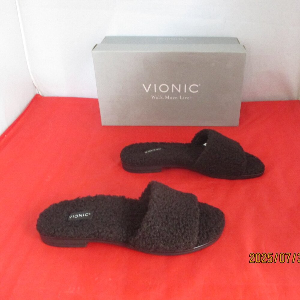 Vionic Black Sherpa Slide Slippers